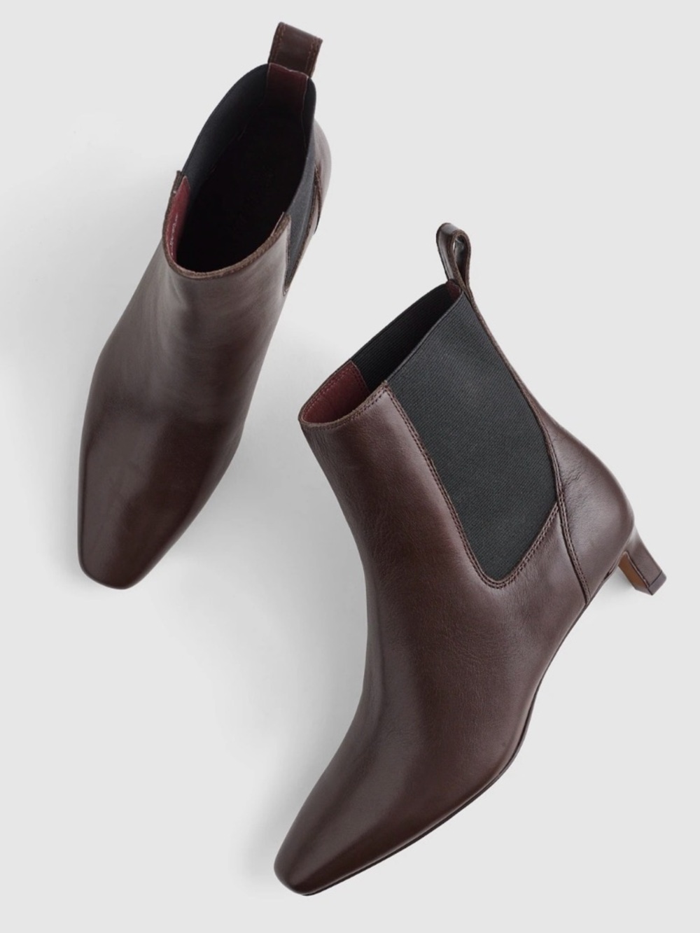 Madewell The Dimes Chelsea Boot Kitten Heel.